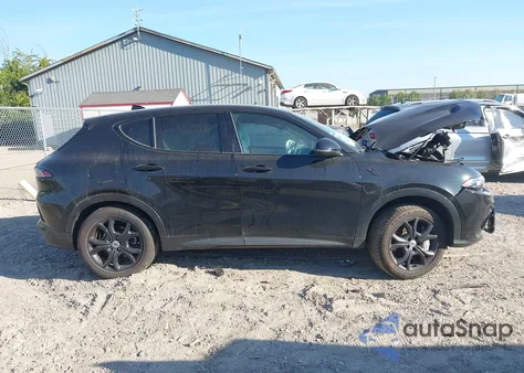 2024 Dodge Hornet R/T Plus Eawd из США, поврежденный, VIN ZACPDFDW3R3A11366